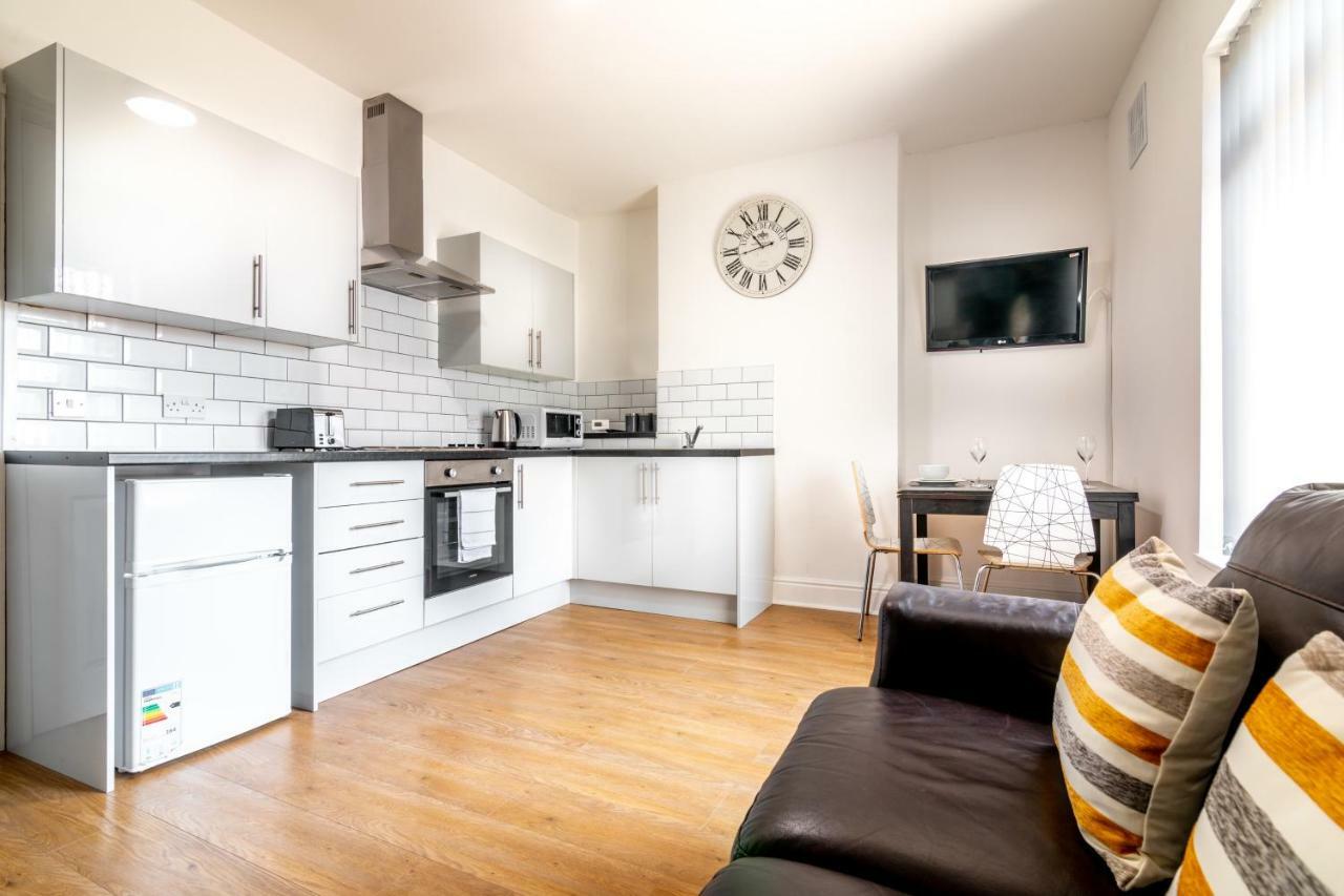 Platform Port Area Apartment 2 With Free Street Parking キングストン・アポン・ハル エクステリア 写真